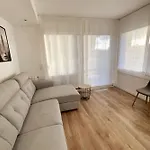 Lux 3-bedroom In The Center * 료렛 드 마르