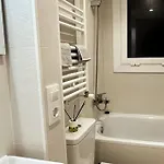Lux 3-bedroom In The Center *